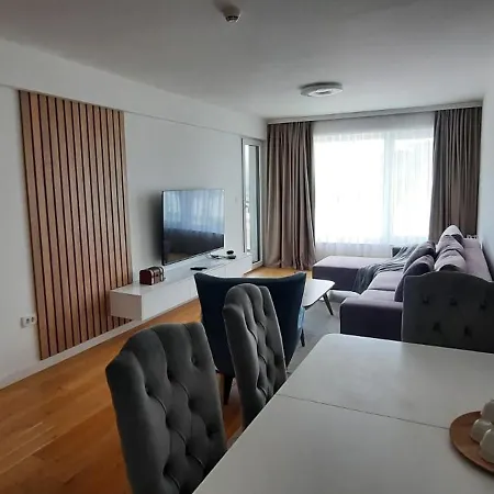 River Walk - Layan Szarajevó